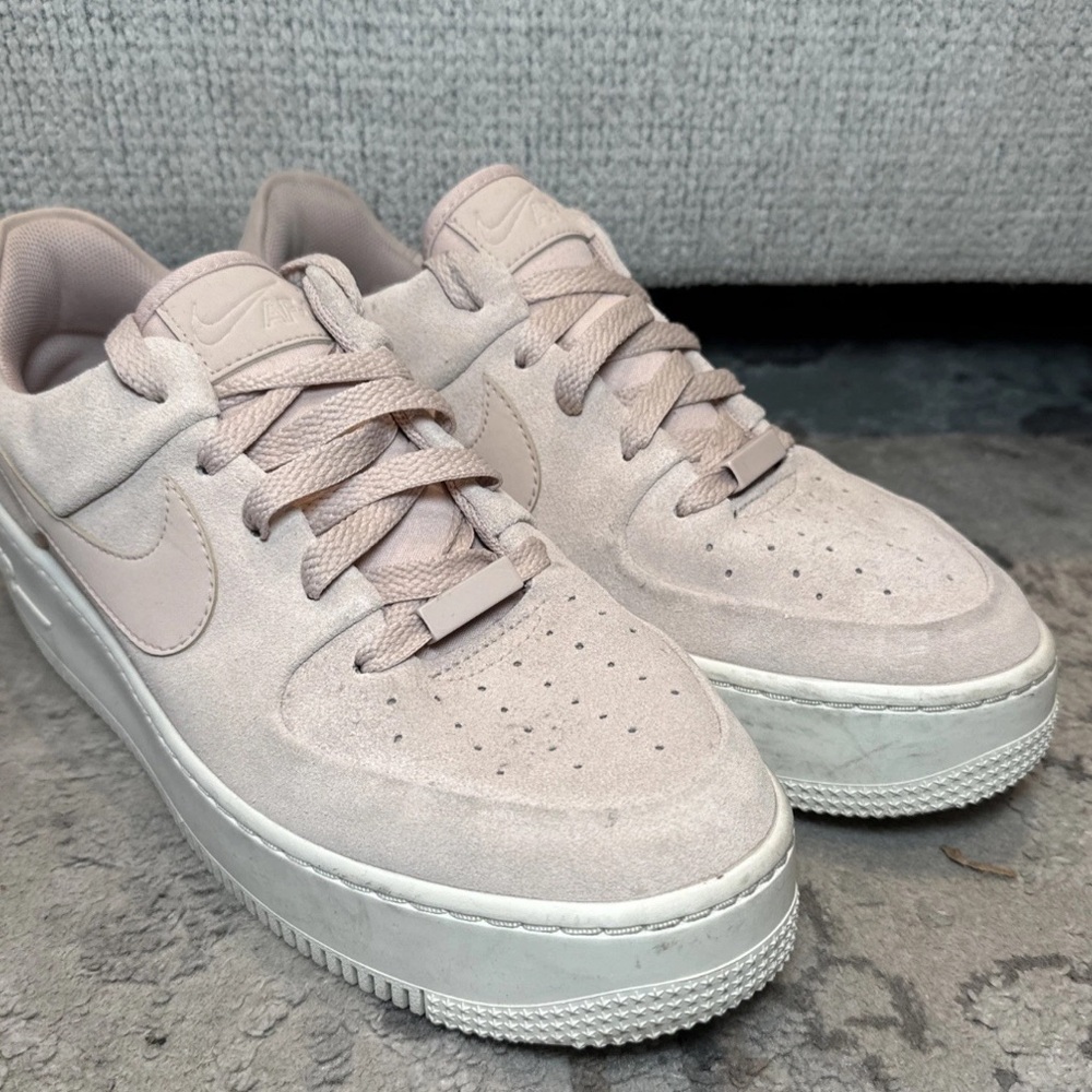 Nike Shoes Women's 9 Pink Suede Air Force 1 Sage Low Particle Beige AR5339-201